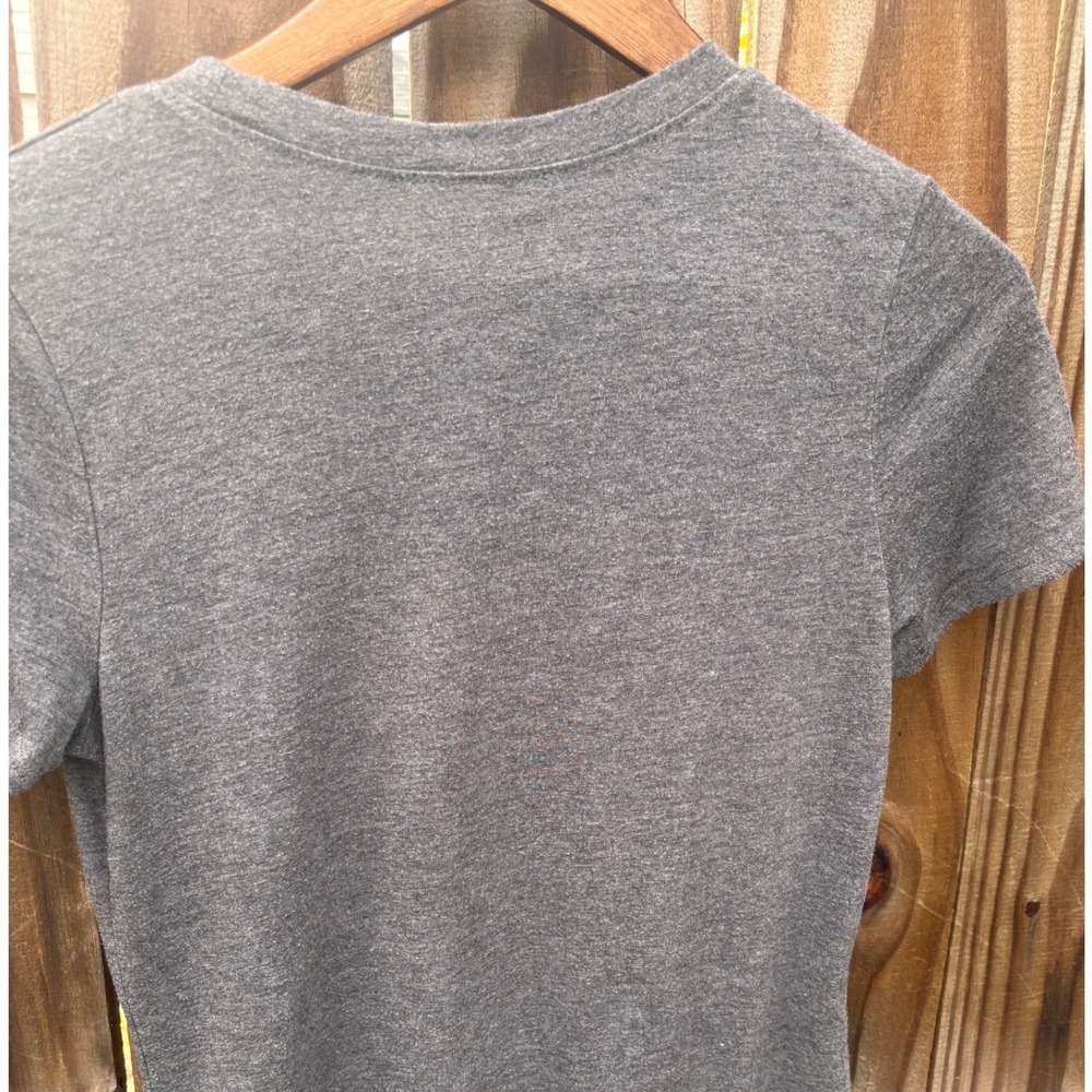 Modern Lux Dog Mom‎ Graphic T-Shirt Womens Medium Gray Excellent Paw Print Tee - Picture 6 of 7
